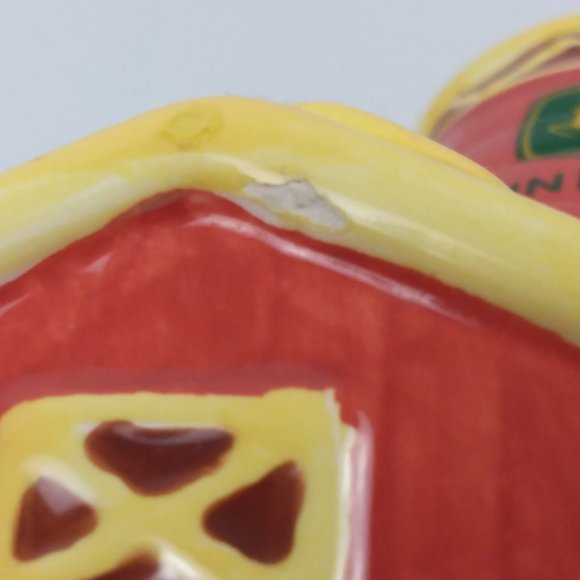 John Deere Farm Barn & Silo Ceramic Salt and Pepper Shakers Set - Picture 8 of 8